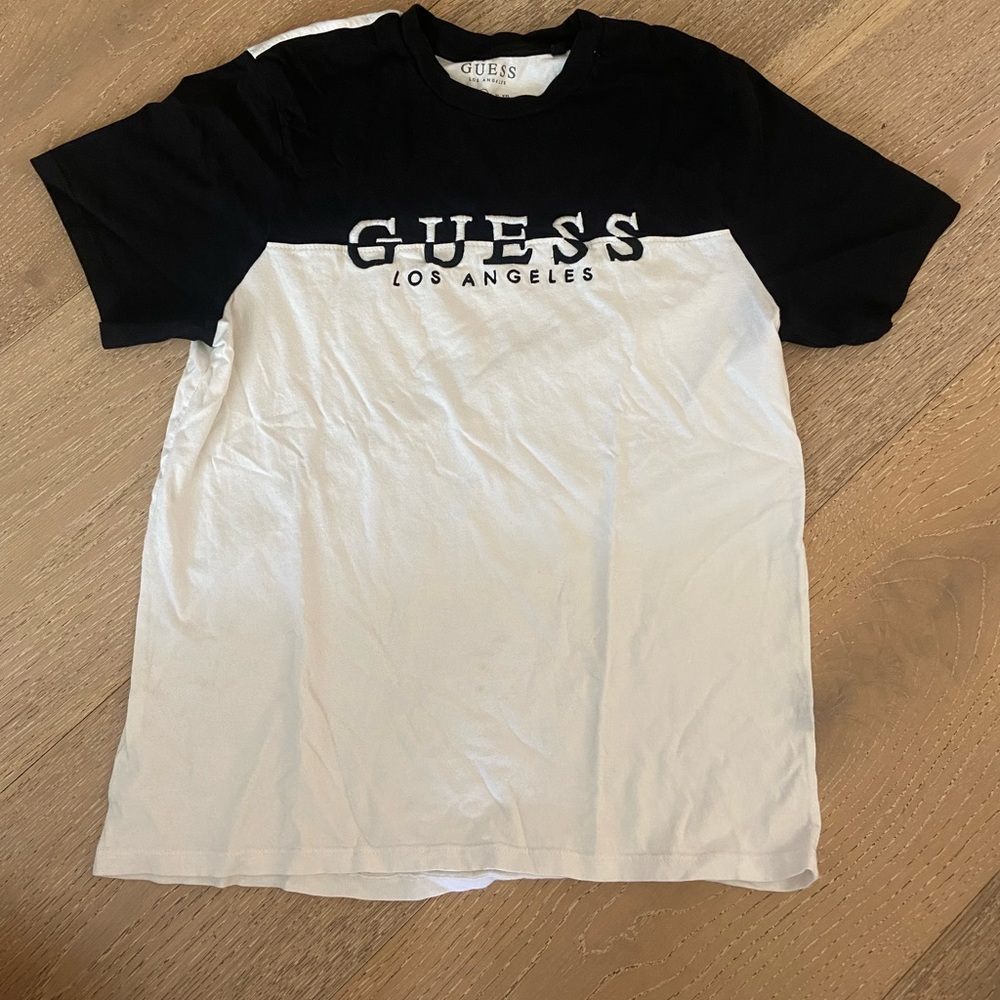 Guess tee